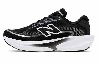New Balance Ellipse in black and white, heel and collar detail